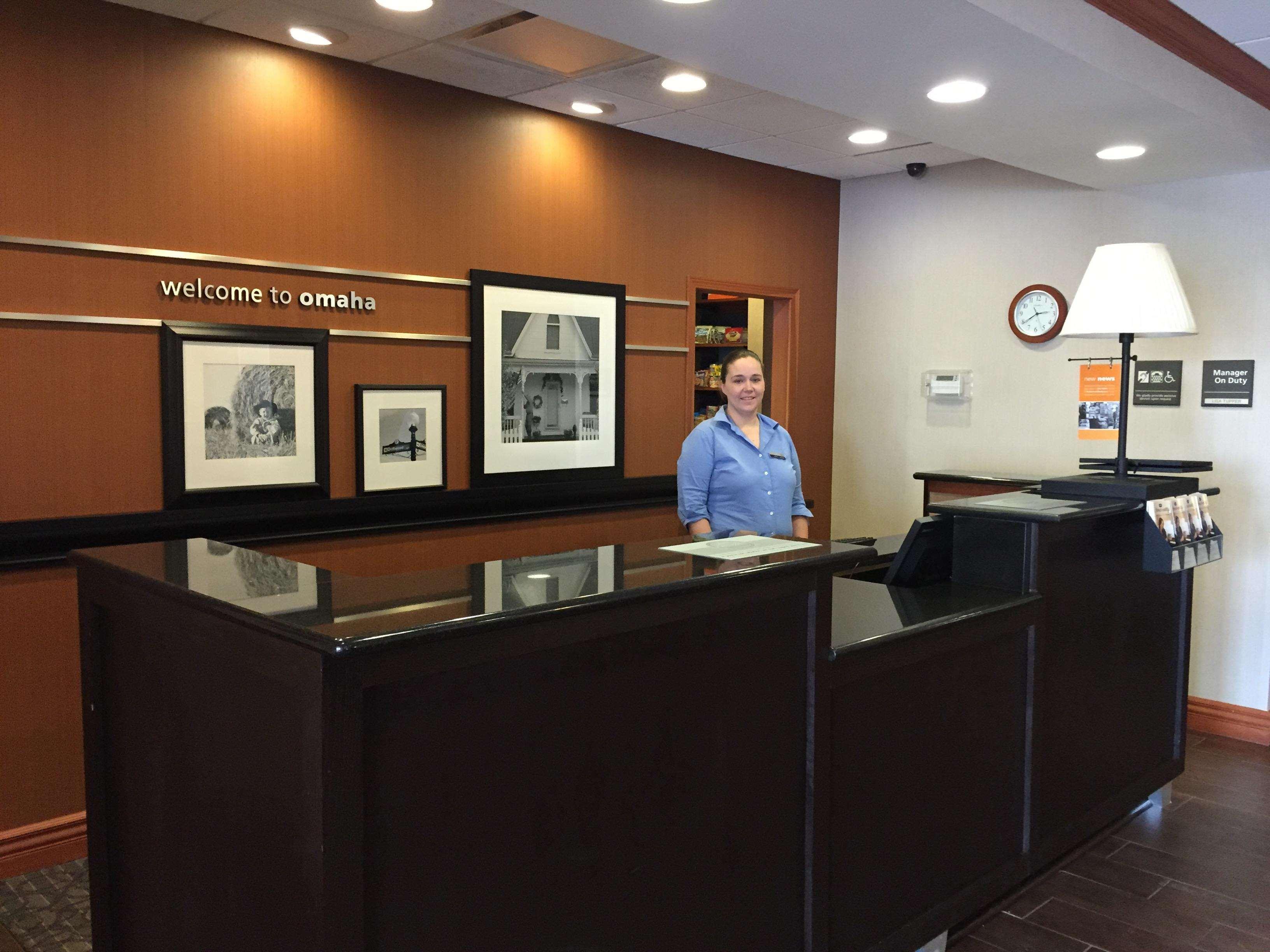 Newly Renovated Hampton Inn Omaha West Lakeside Exterior foto