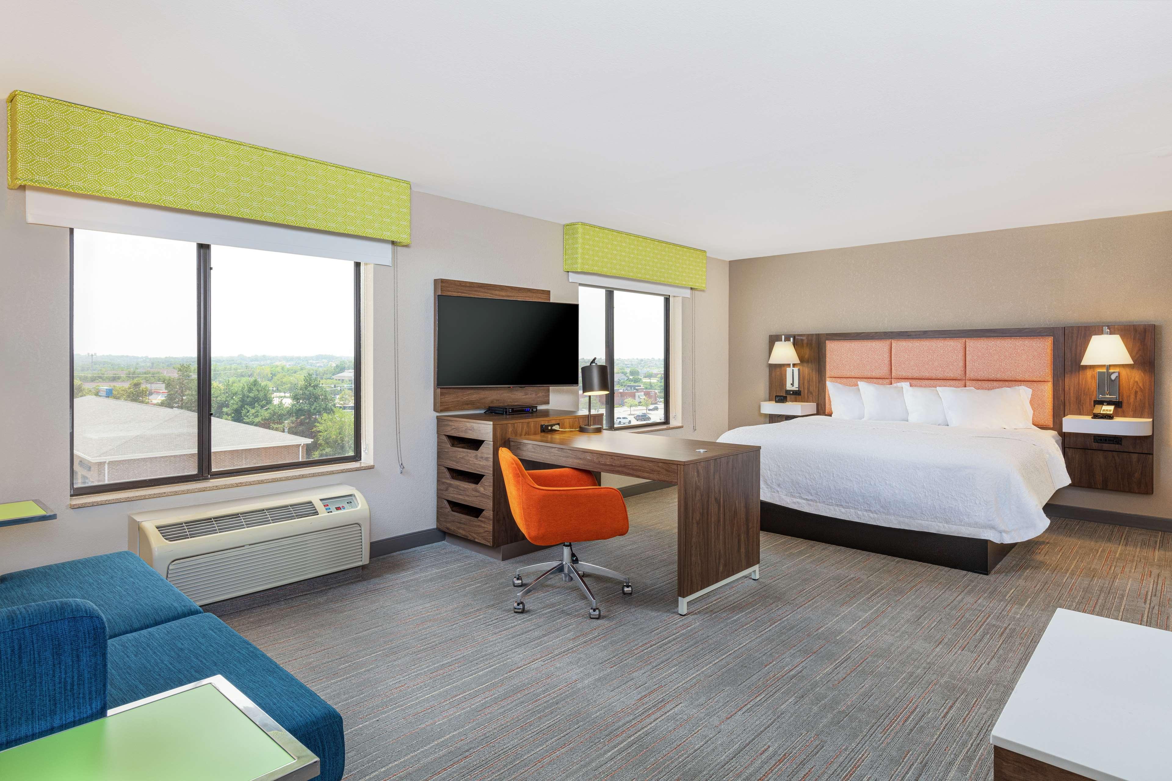 Newly Renovated Hampton Inn Omaha West Lakeside Exterior foto
