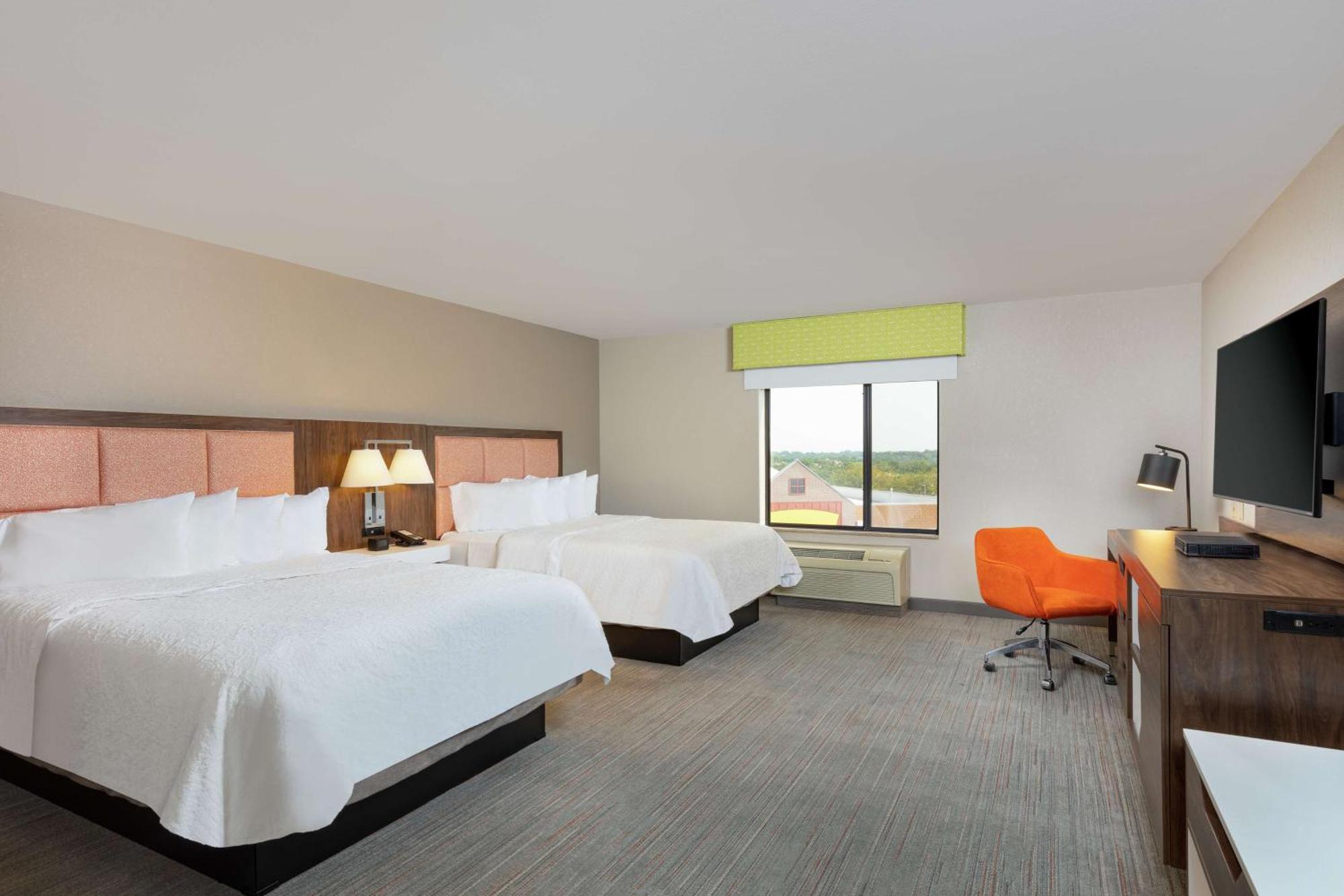 Newly Renovated Hampton Inn Omaha West Lakeside Exterior foto